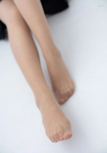 漂亮的女邻居4