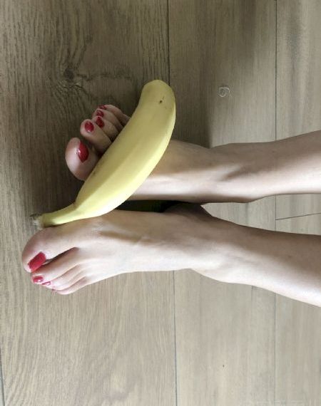 金牌客服董董恩