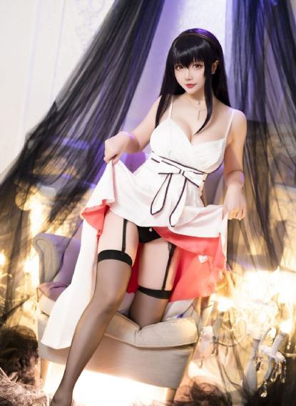 多个美女圣水调教vk