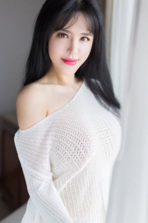 两男一女3p揉着她的奶视频