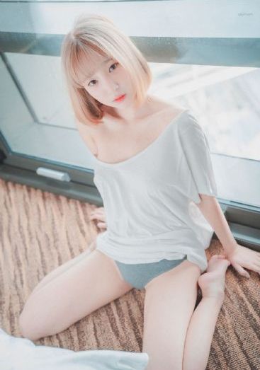 周妍希浴缸洗澡未删视频