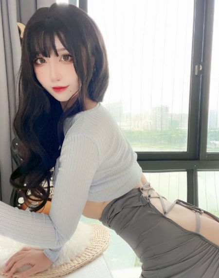 友田彩也香