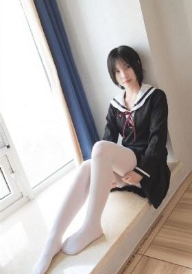 女机械人电影